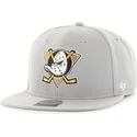 petten-plat-grijs-snapback-van-anaheim-ducks-nhl-van-47-brand