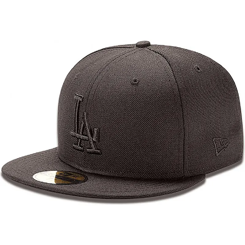 petten-plat-zwart-fitted-59fifty-black-on-black-van-los-angeles-dodgers-mlb-van-new-era